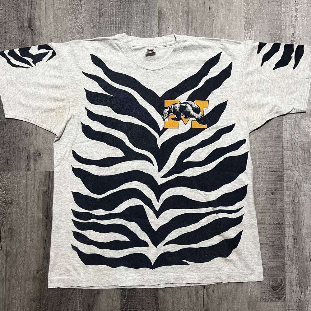 VTG Michigan Wolverines Football 90s Grey Tiger Stripe Big Print College Shirt